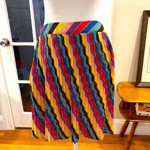 GUESS Mulit-colored Chevron Pleated Skirt.  Size S